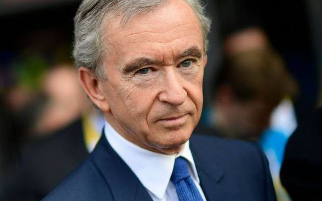 Bernard Arnault | Vị tỷ phú biệt danh "con sói trong chiếc áo khoác cashmere" giàu có đến thế nào?